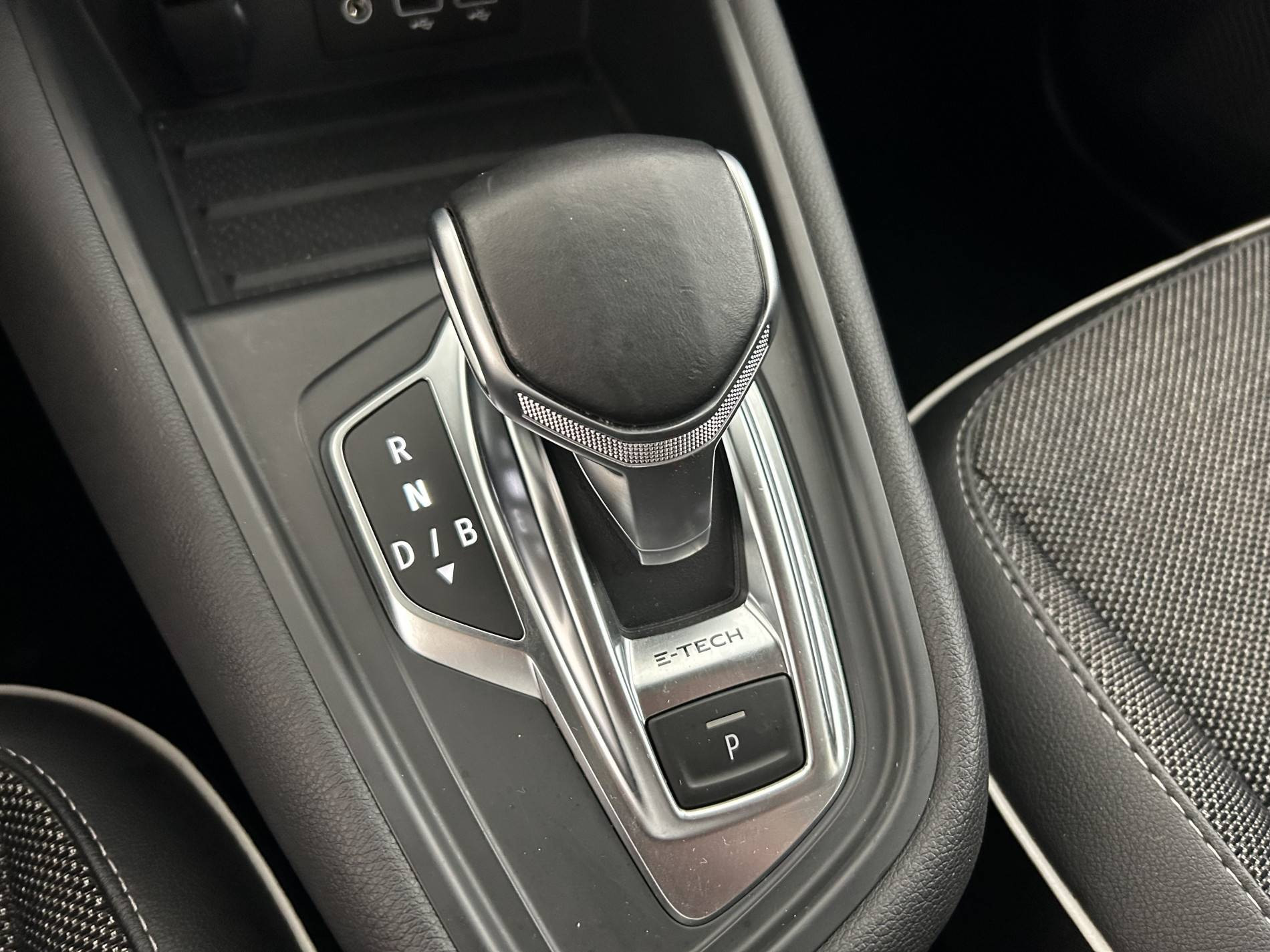 Vente en ligne Renault Captur  E-Tech Plug-in 160 - 21 au prix de 15 990 €