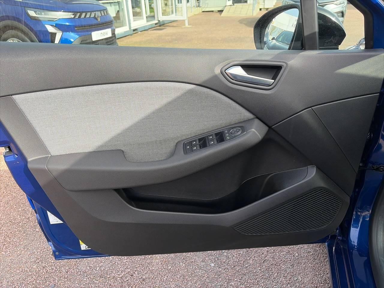 Vente en ligne Renault Clio 5 Clio E-Tech full hybrid 145 au prix de 21 590 €