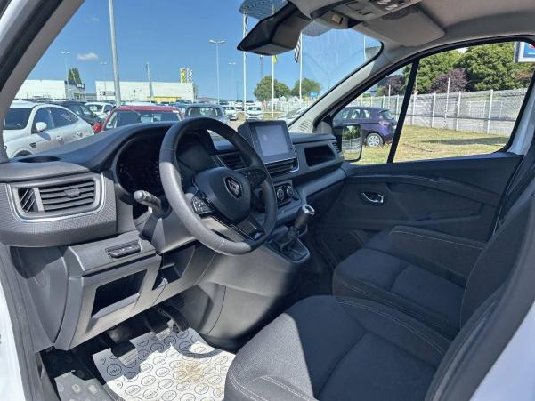 Vente en ligne Renault Trafic 3 Fourgon TRAFIC FGN L1H1 2800 KG BLUE DCI 130 au prix de 24 990 €
