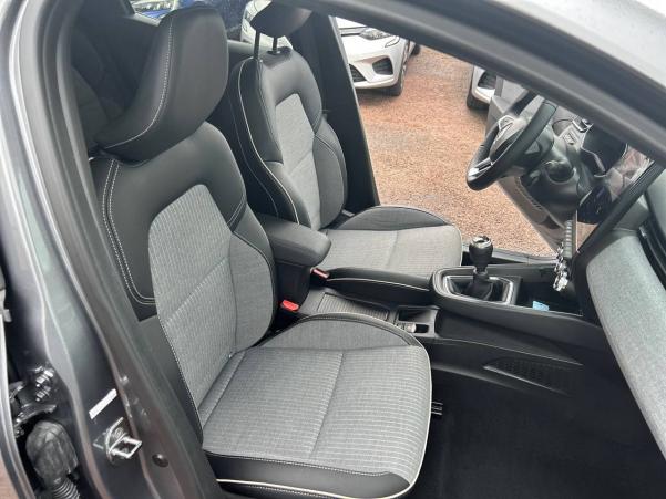 Vente en ligne Renault Clio 5 Clio TCe 90 au prix de 18 590 €
