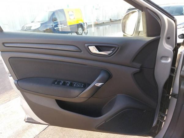 Vente en ligne Renault Megane 4 Mégane IV Berline Blue dCi 115 EDC au prix de 15 490 €