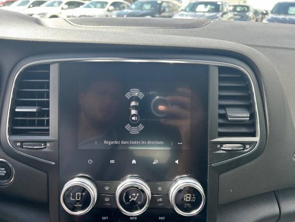Vente en ligne Renault Megane 4 Mégane IV Berline E-TECH Plug-In Hybride 160 au prix de 16 990 €