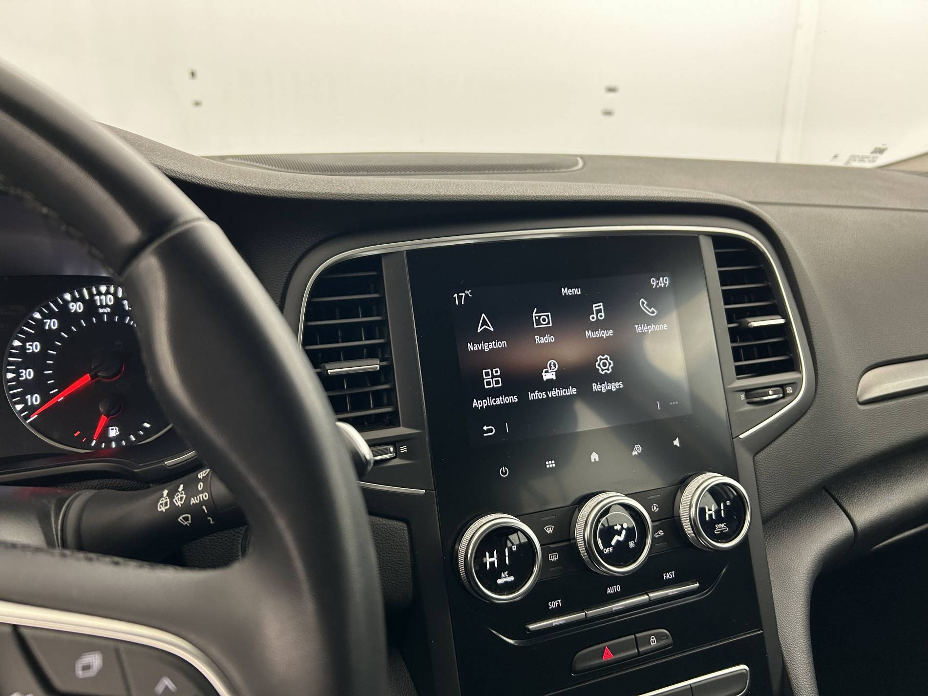 Vente en ligne Renault Megane 4  Blue dCi 115 EDC au prix de 13 590 €