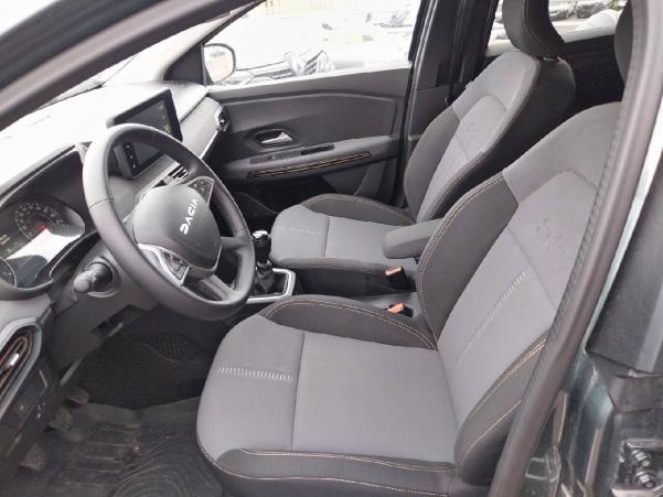 Vente en ligne Dacia Jogger  ECO-G 100 7 places au prix de 20 990 €