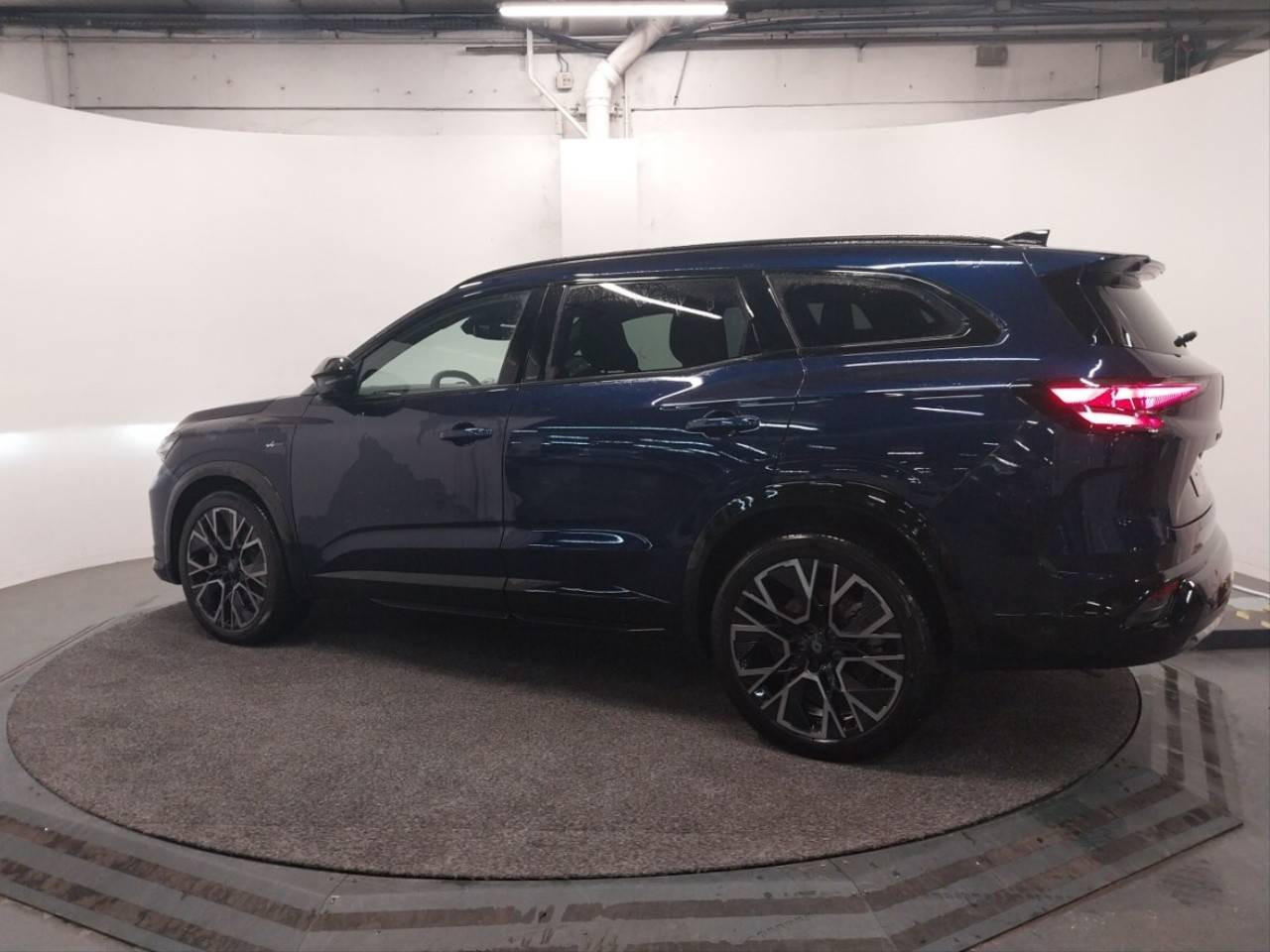 Vente en ligne Renault Espace Espace full hybrid E-Tech 200 ch 7pl au prix de 45 900 €