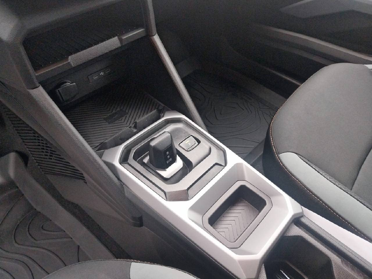 Vente en ligne Dacia Duster  Hybrid 140 au prix de 28 490 €