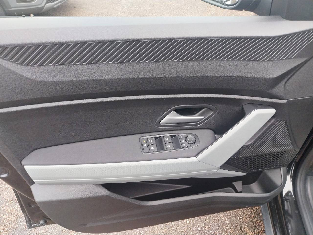 Vente en ligne Dacia Duster  Hybrid 140 au prix de 28 490 €