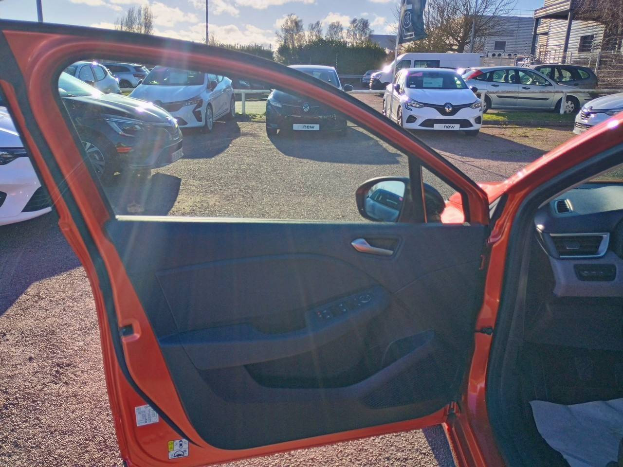 Vente en ligne Renault Clio 5 Clio TCe 90 ch GSR2 au prix de 15 990 €