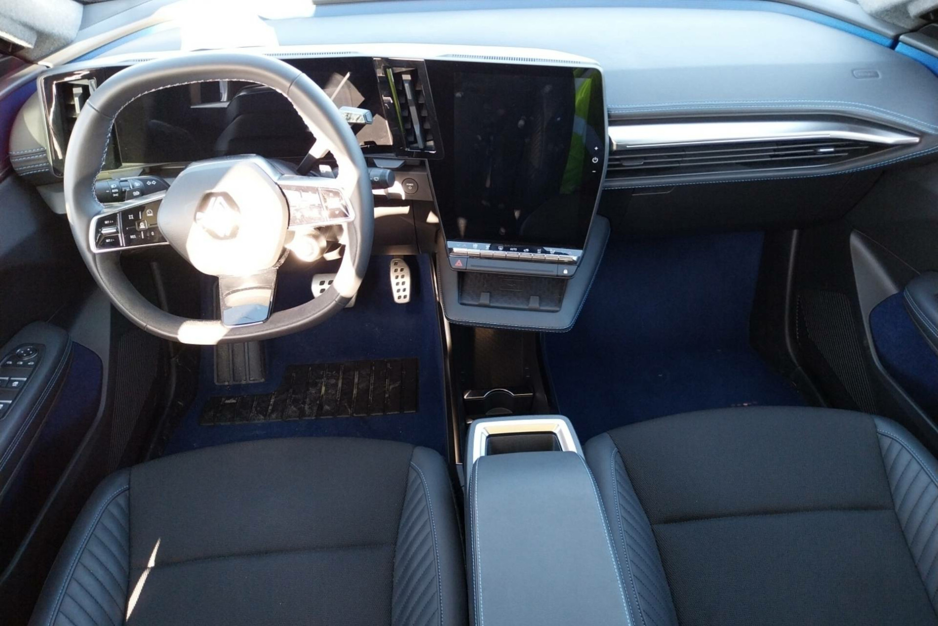 Vente en ligne Renault Scenic E-Tech  220 ch grande autonomie au prix de 39 990 €