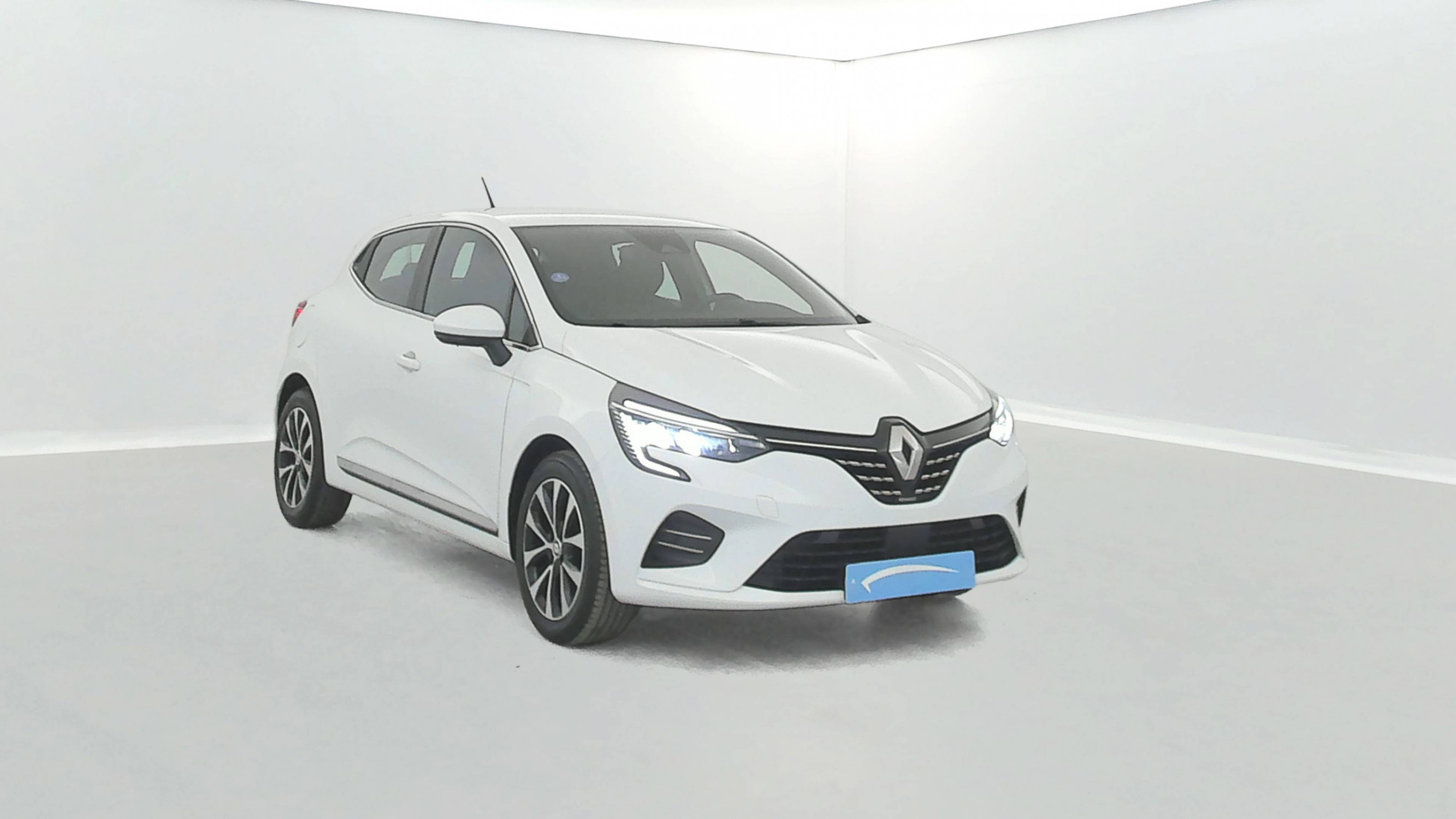 Vente en ligne Renault Clio 5 Clio TCe 140 - 21N au prix de 16 590 €