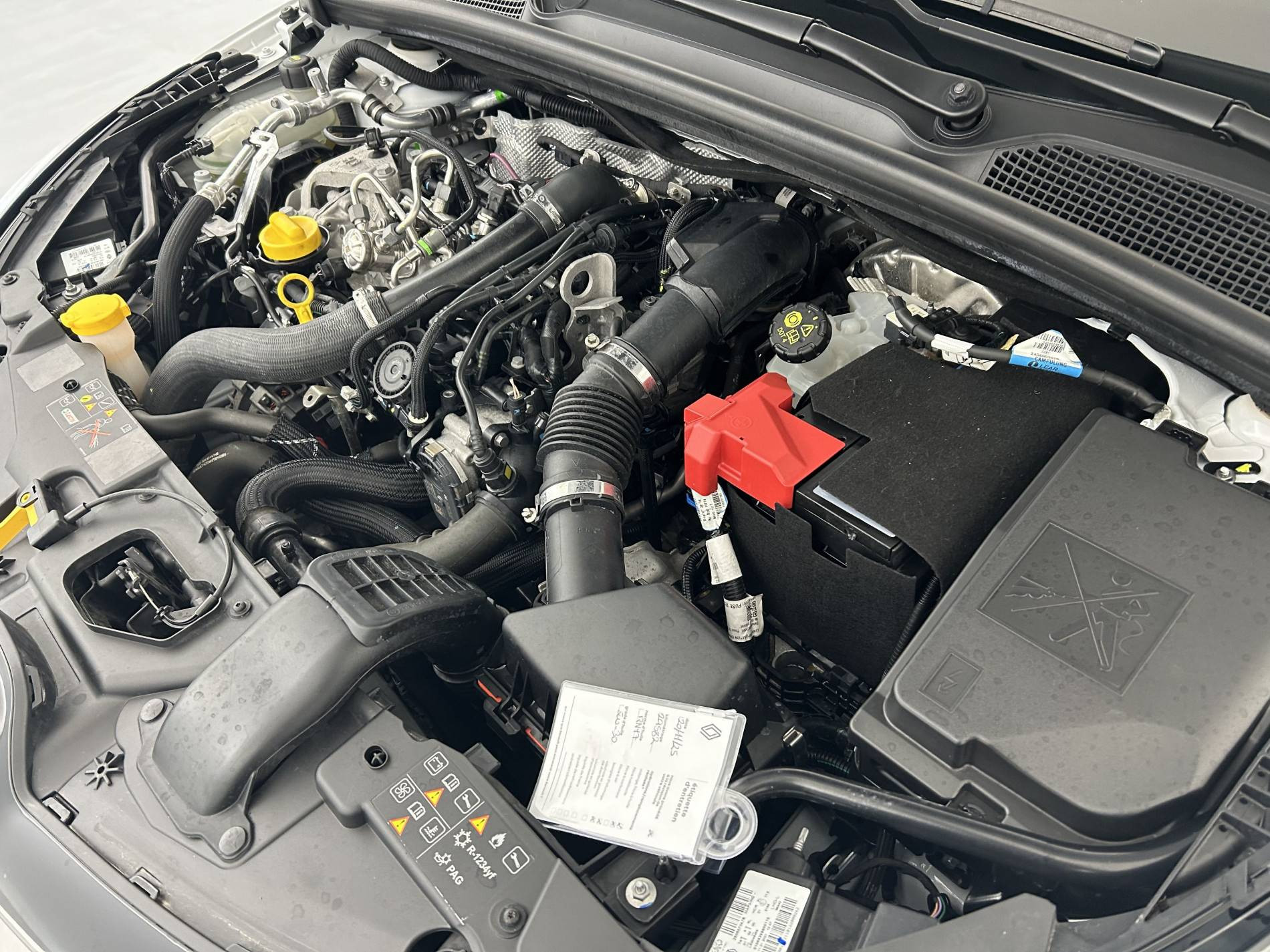 Vente en ligne Renault Clio 5 Clio TCe 140 - 21N au prix de 16 590 €