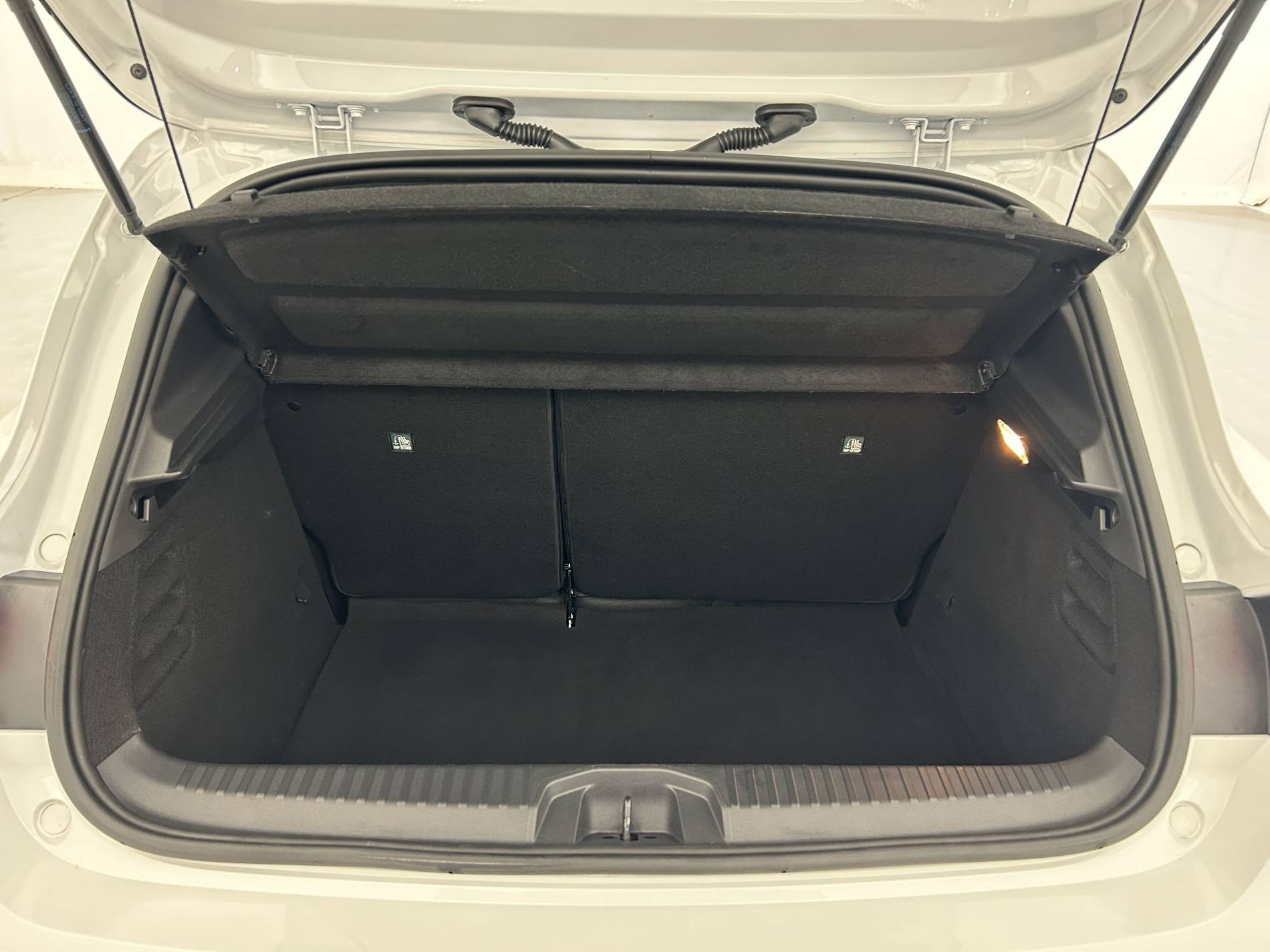 Vente en ligne Renault Clio 5 Clio TCe 140 - 21N au prix de 16 590 €