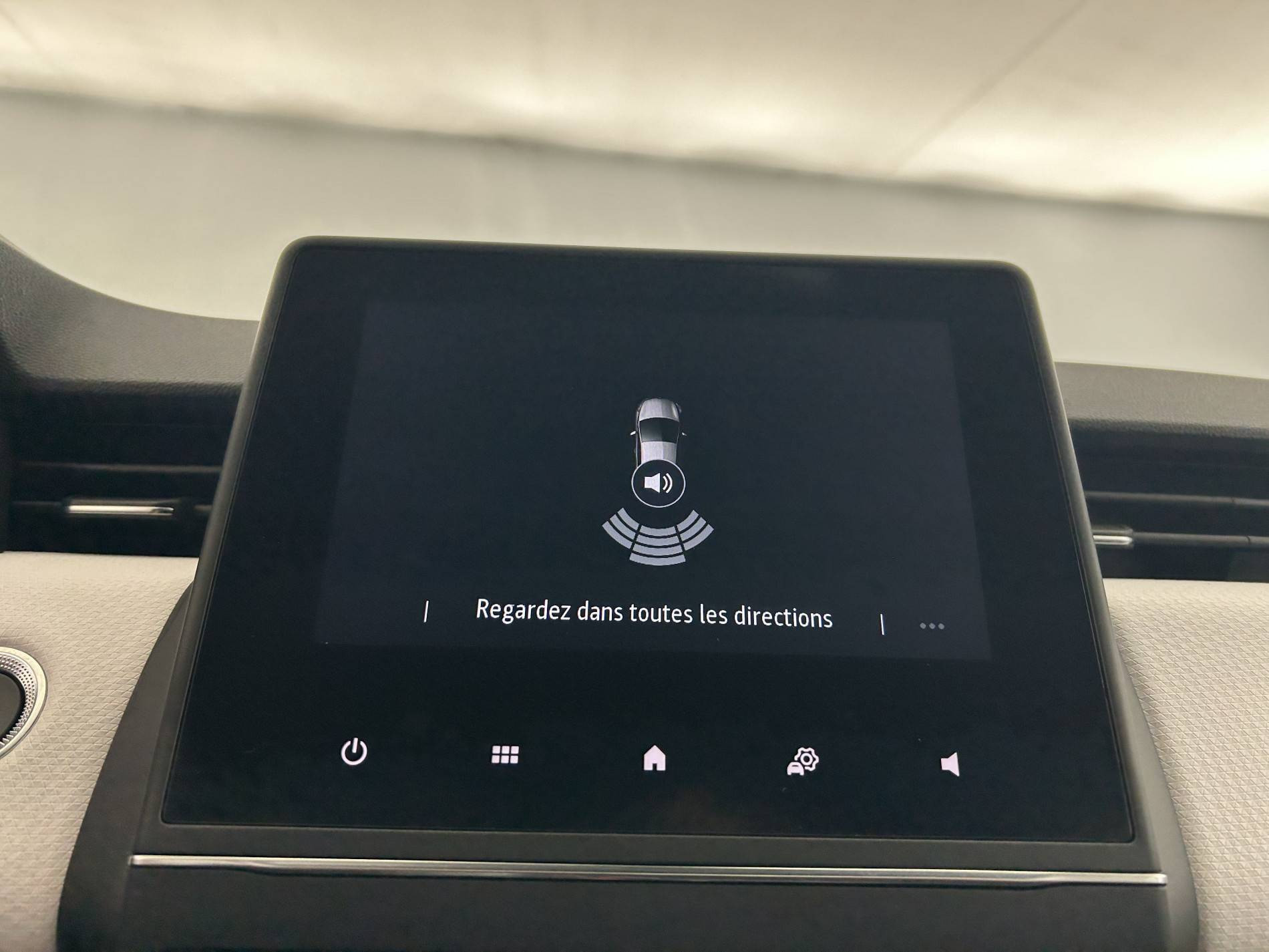 Vente en ligne Renault Clio 5 Clio TCe 140 - 21N au prix de 16 590 €