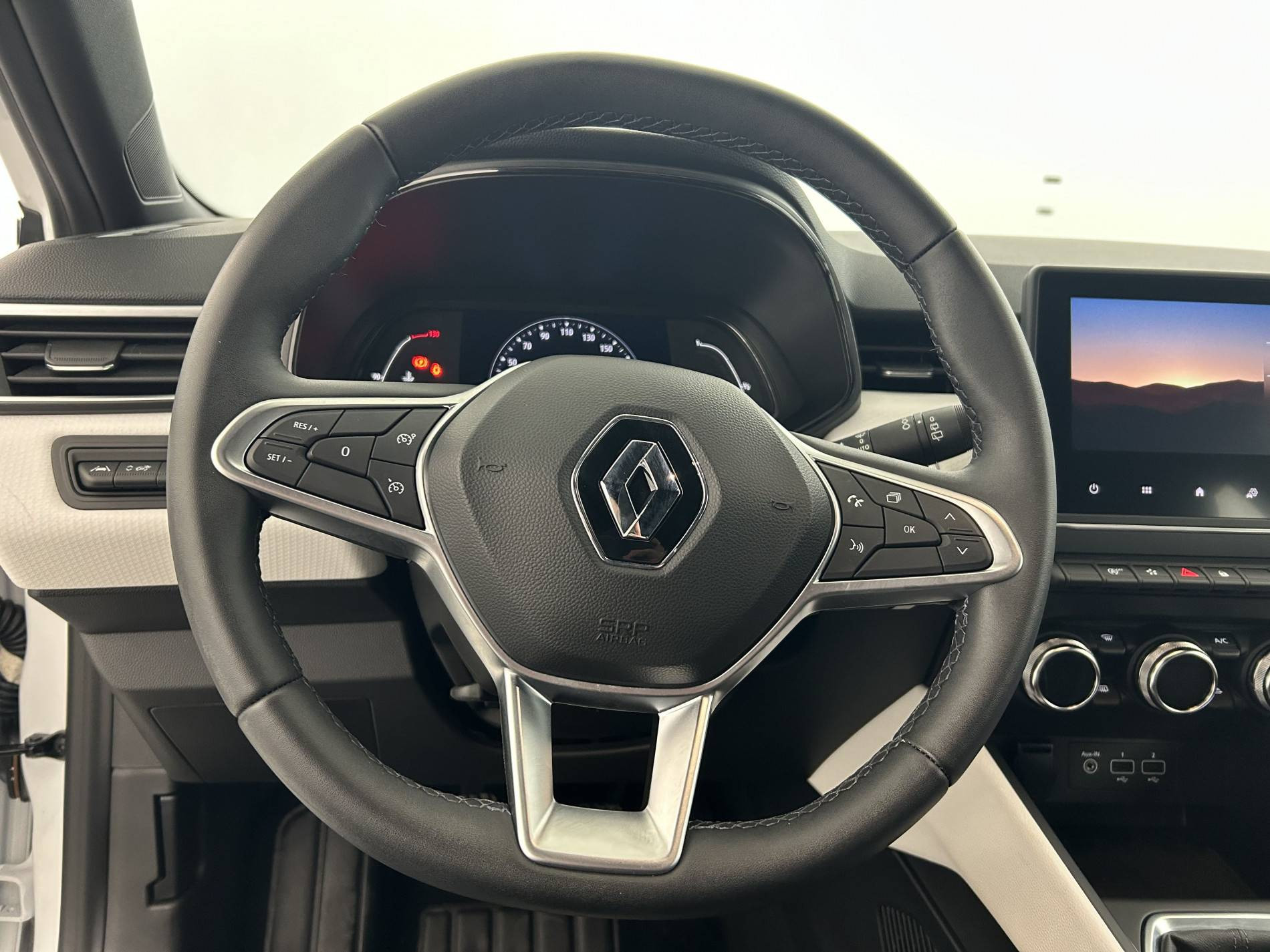 Vente en ligne Renault Clio 5 Clio TCe 140 - 21N au prix de 16 590 €