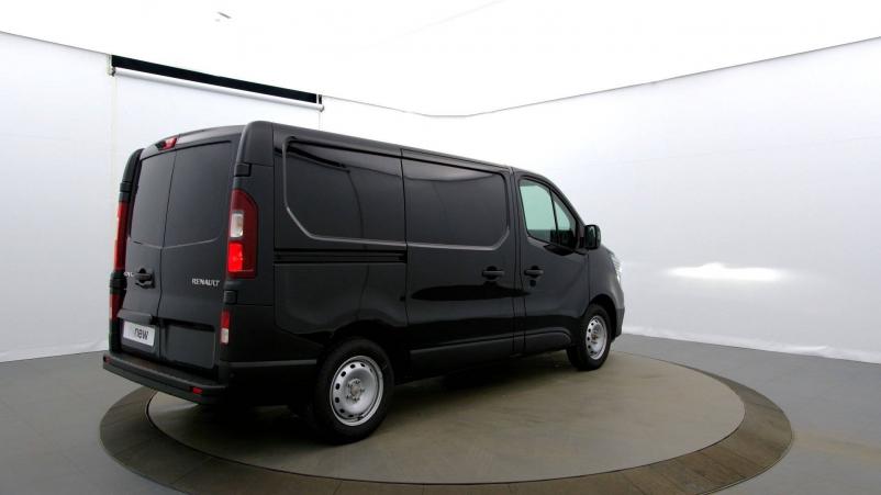 Vente en ligne Renault Trafic 3 Fourgon TRAFIC FGN L1H1 2T8 BLUE DCI 130 GSR2 au prix de 28 990 €