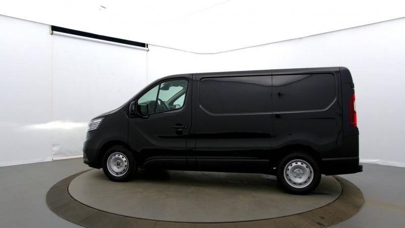 Vente en ligne Renault Trafic 3 Fourgon TRAFIC FGN L1H1 2T8 BLUE DCI 130 GSR2 au prix de 28 990 €