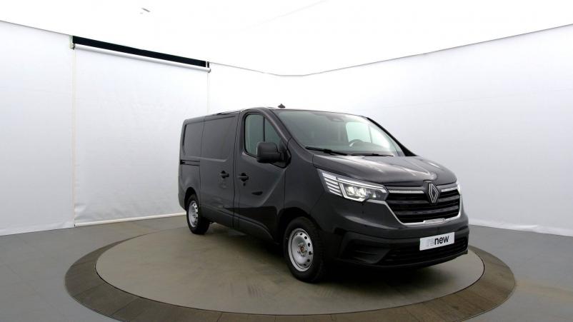 Vente en ligne Renault Trafic 3 Fourgon TRAFIC FGN L1H1 2T8 BLUE DCI 130 GSR2 au prix de 28 990 €