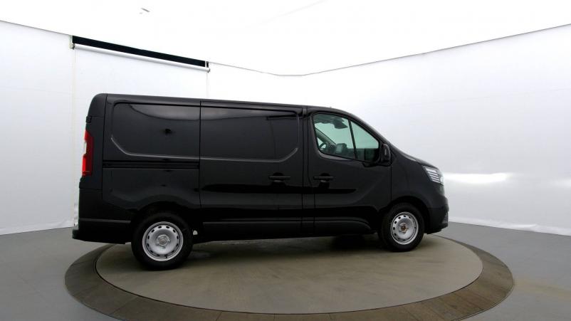 Vente en ligne Renault Trafic 3 Fourgon TRAFIC FGN L1H1 2T8 BLUE DCI 130 GSR2 au prix de 28 990 €