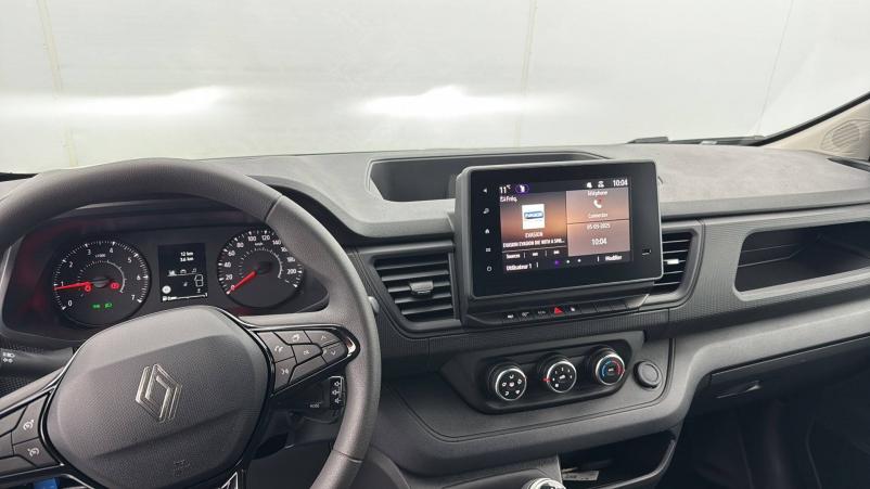 Vente en ligne Renault Trafic 3 Fourgon TRAFIC FGN L1H1 2T8 BLUE DCI 130 GSR2 au prix de 28 990 €