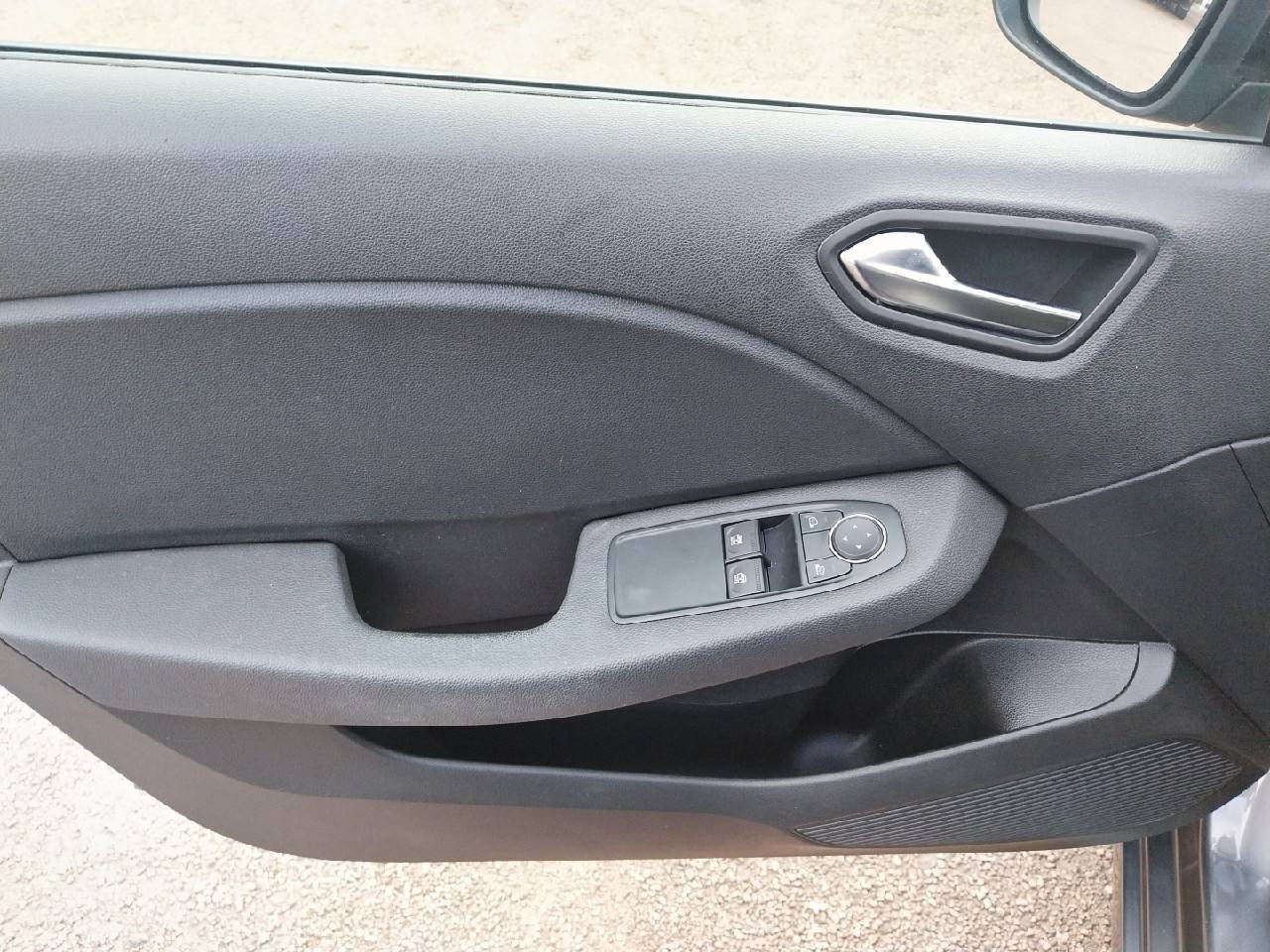 Vente en ligne Renault Clio 5 Clio TCe 90 au prix de 14 990 €