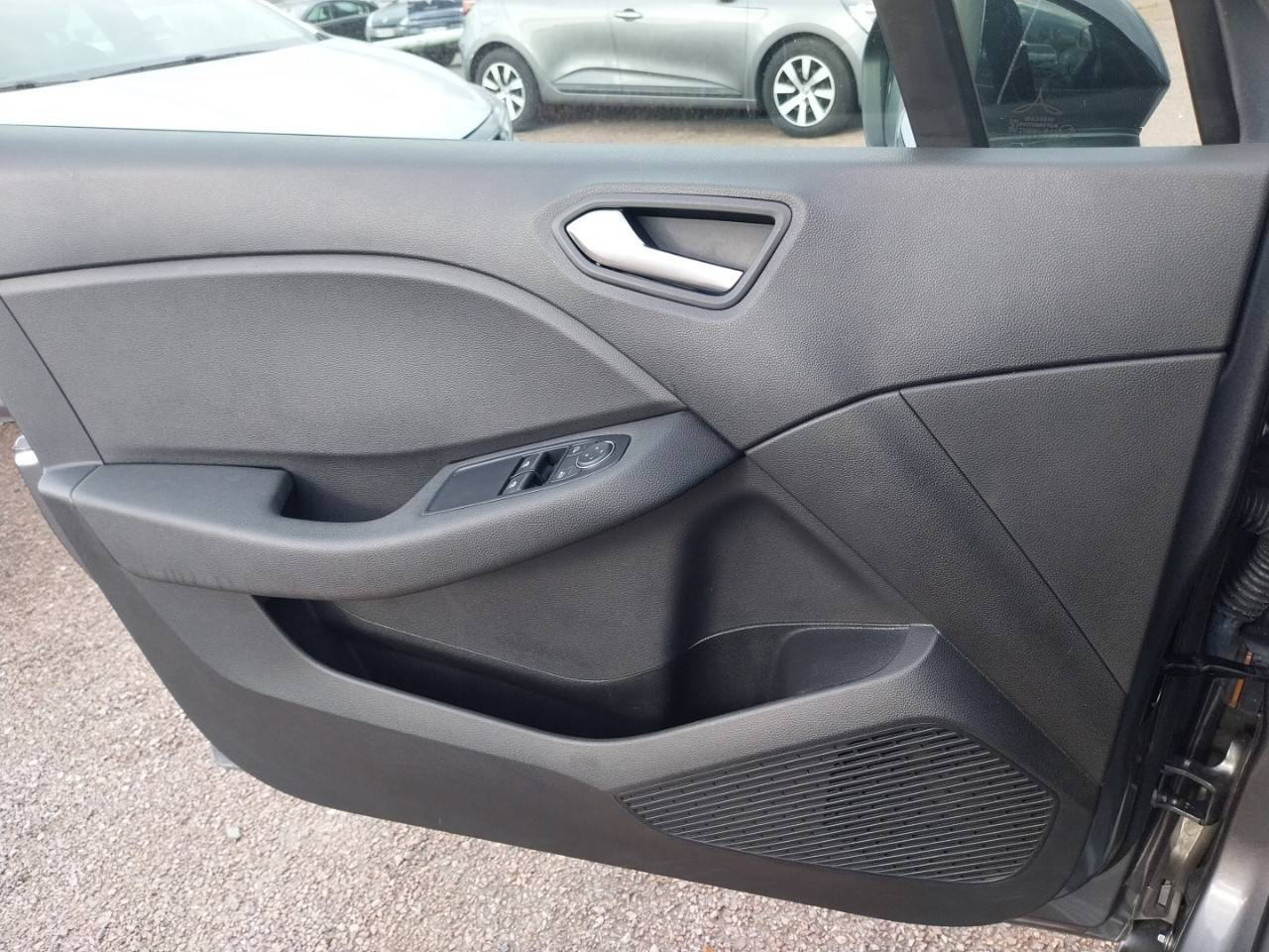 Vente en ligne Renault Clio 5 Clio TCe 90 au prix de 14 990 €