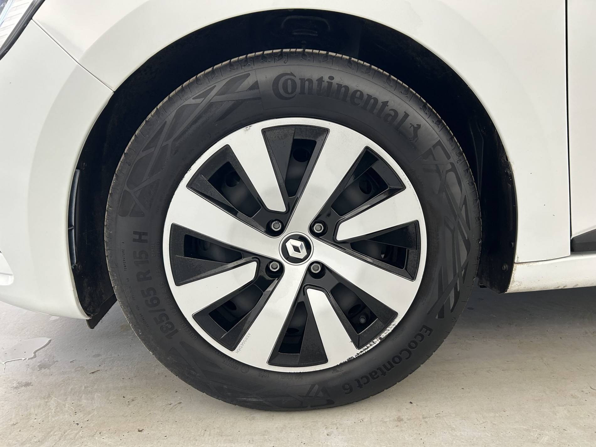 Vente en ligne Renault Clio 5 Clio TCe 90 au prix de 14 990 €