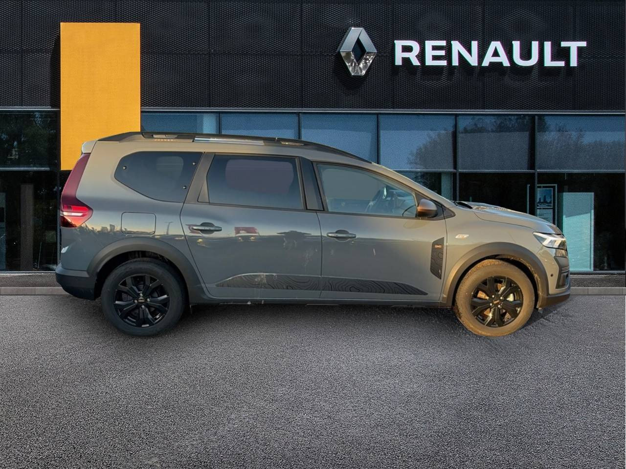 Vente en ligne Dacia Jogger  Hybrid 140 7 places GSR2 au prix de 26 790 €