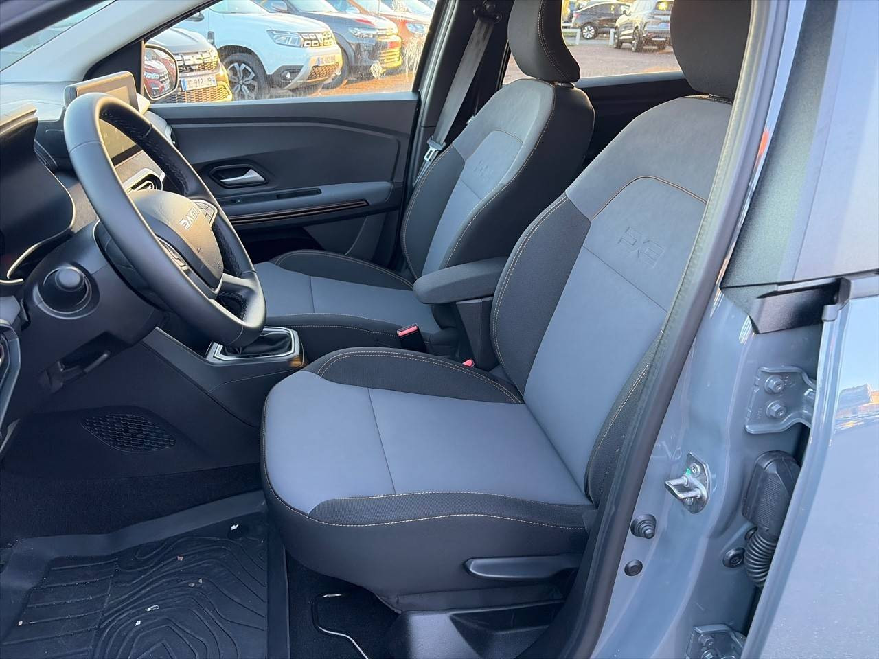 Vente en ligne Dacia Jogger  Hybrid 140 7 places GSR2 au prix de 26 790 €