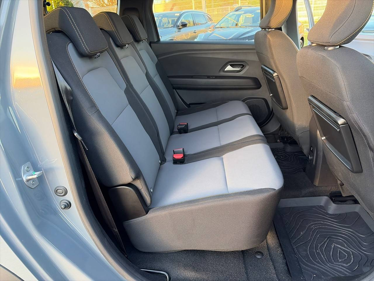 Vente en ligne Dacia Jogger  Hybrid 140 7 places GSR2 au prix de 26 790 €