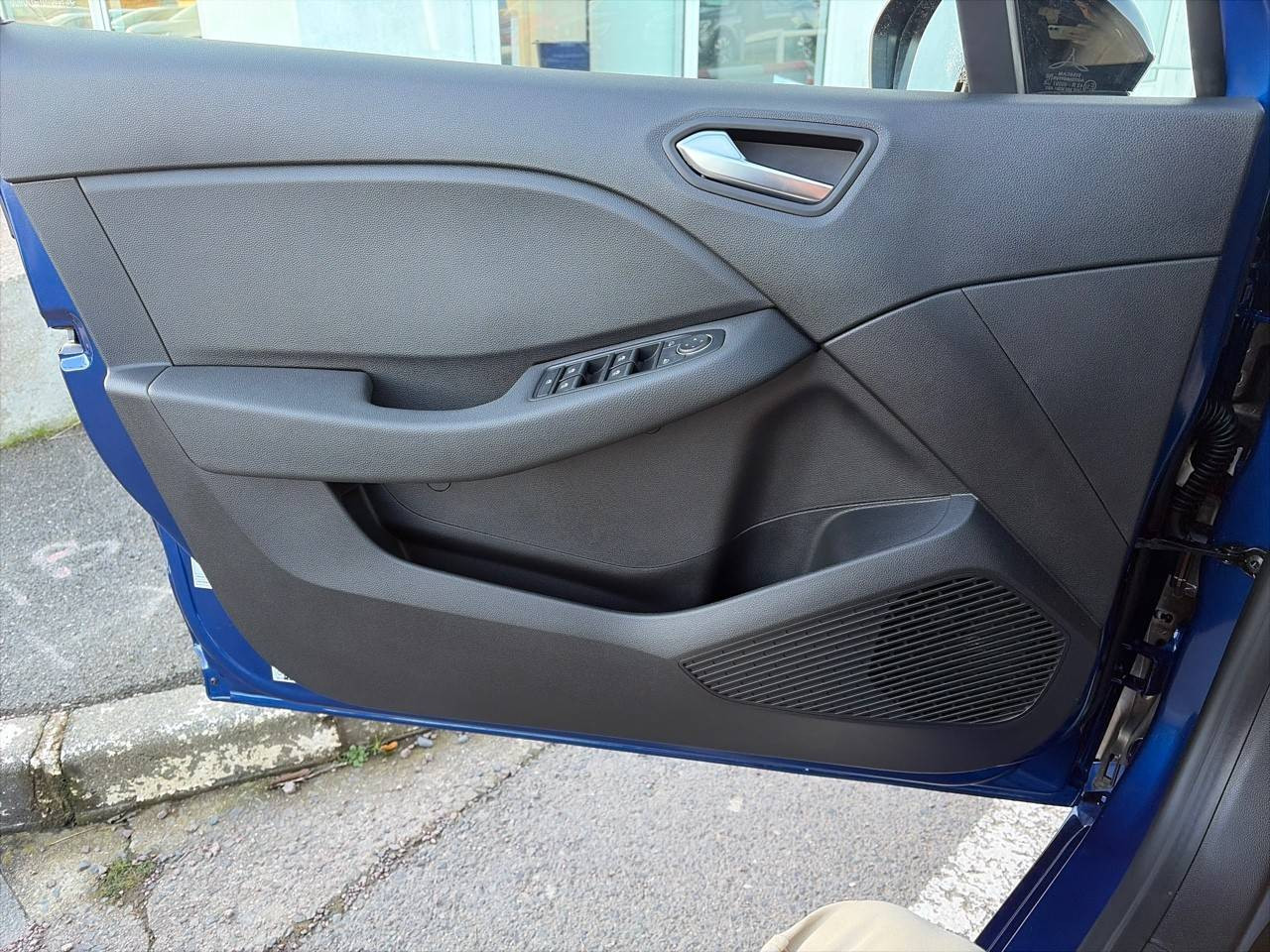 Vente en ligne Renault Clio 5 Clio TCe 90 ch au prix de 17 990 €