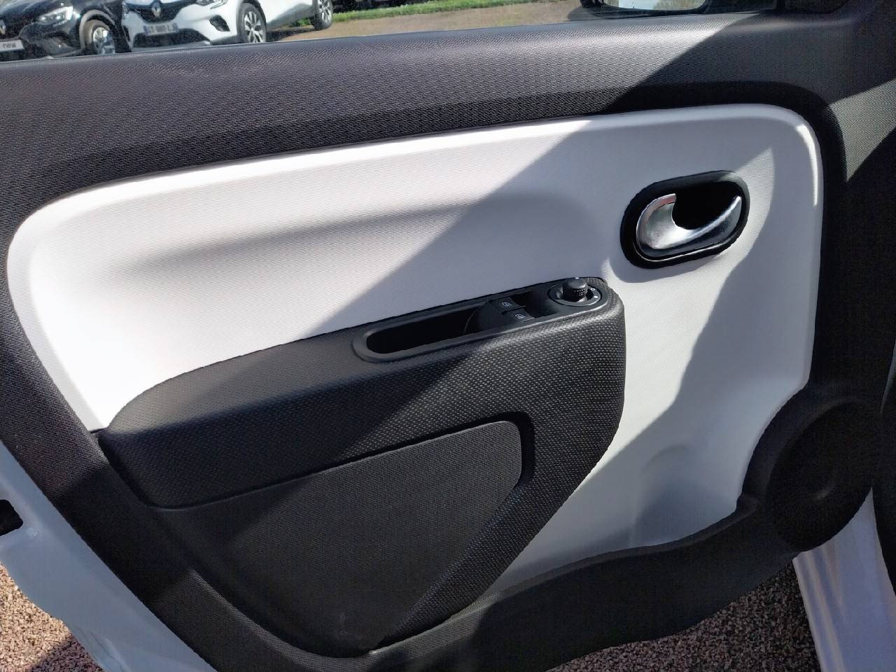 Vente en ligne Renault Twingo Electrique Twingo III E-Tech au prix de 10 990 €