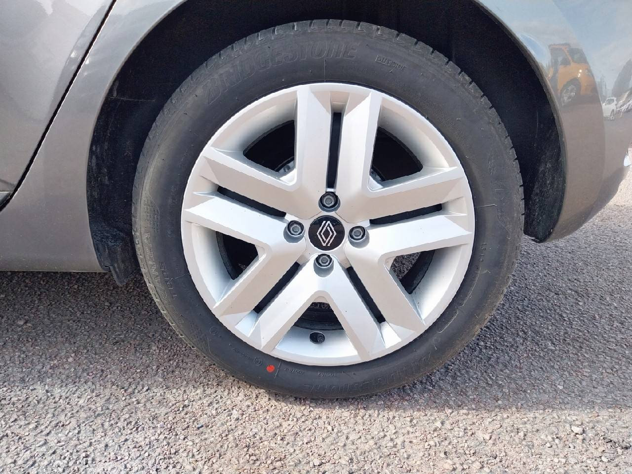 Vente en ligne Renault Clio 5 Clio SCe 65 au prix de 14 590 €