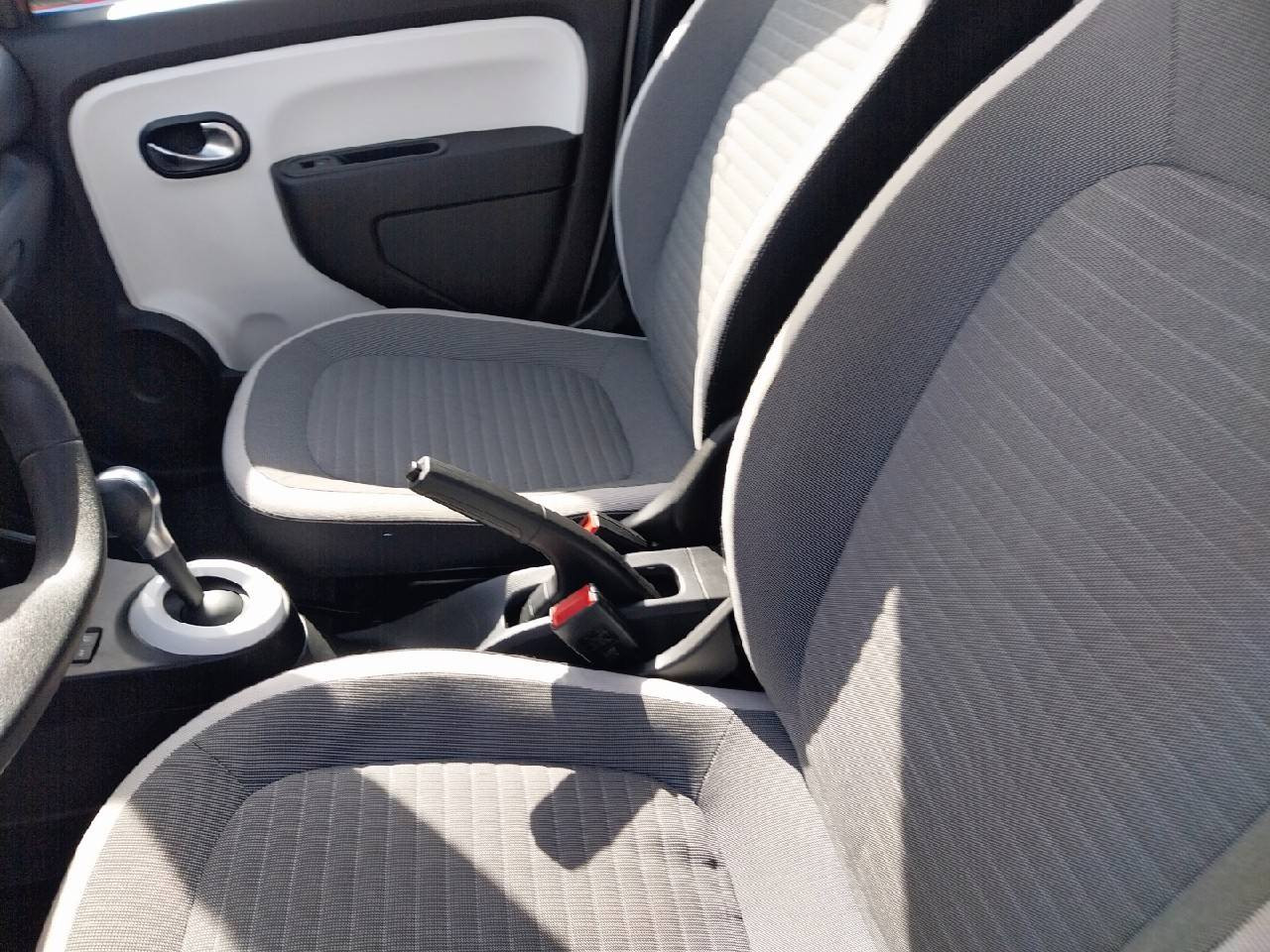 Vente en ligne Renault Twingo Electrique Twingo III E-Tech au prix de 10 990 €