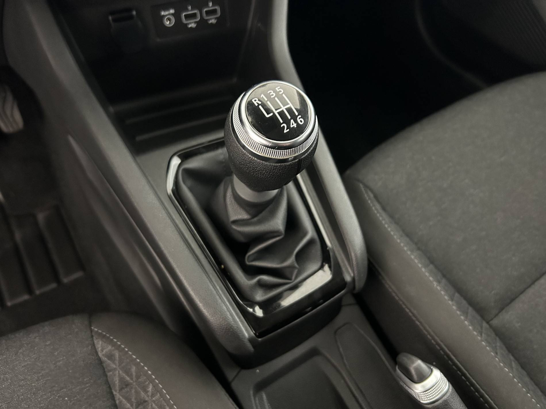 Vente en ligne Renault Clio 5 Clio TCe 90 au prix de 14 290 €