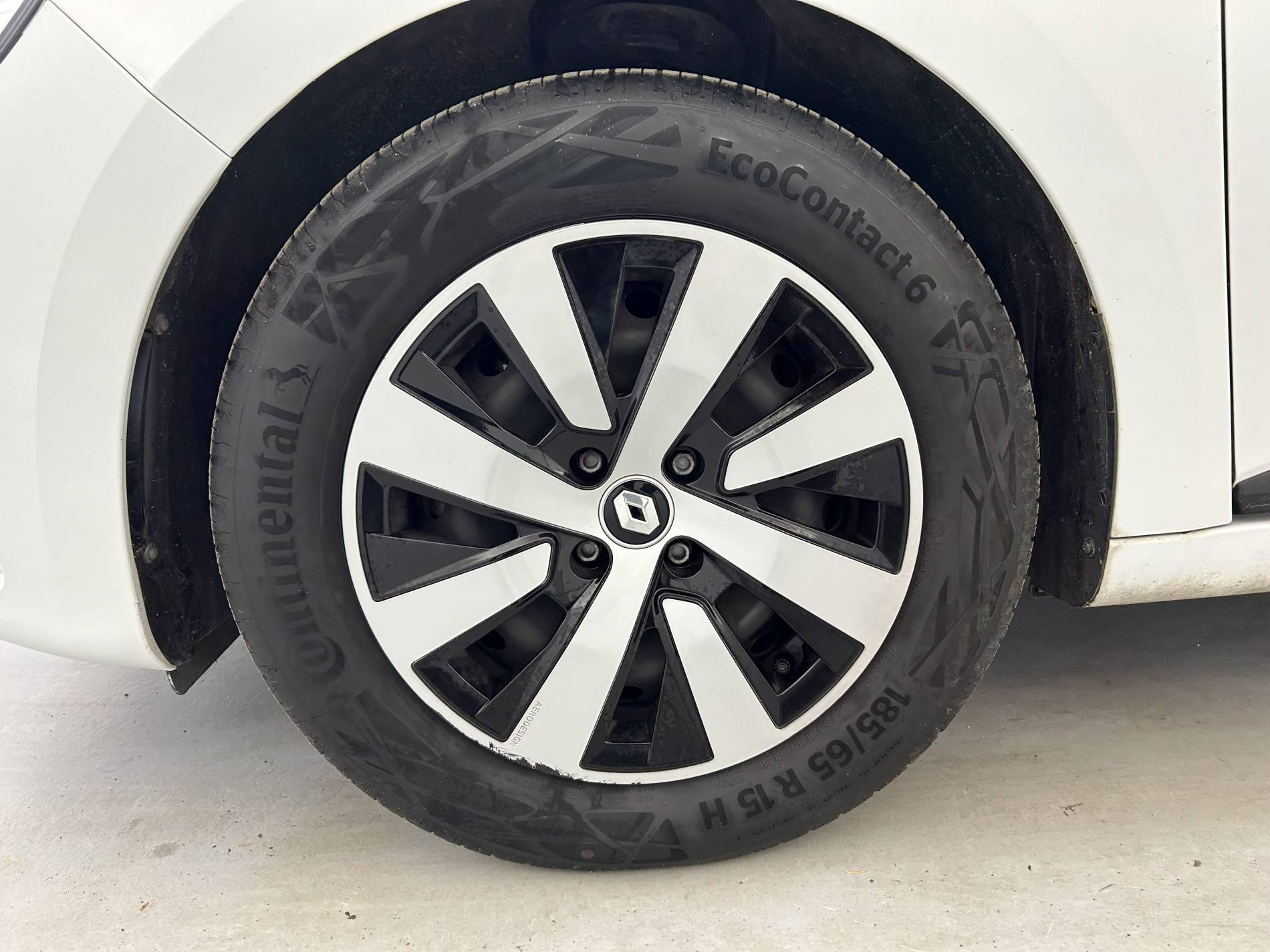 Vente en ligne Renault Clio 5 Clio TCe 90 au prix de 14 290 €