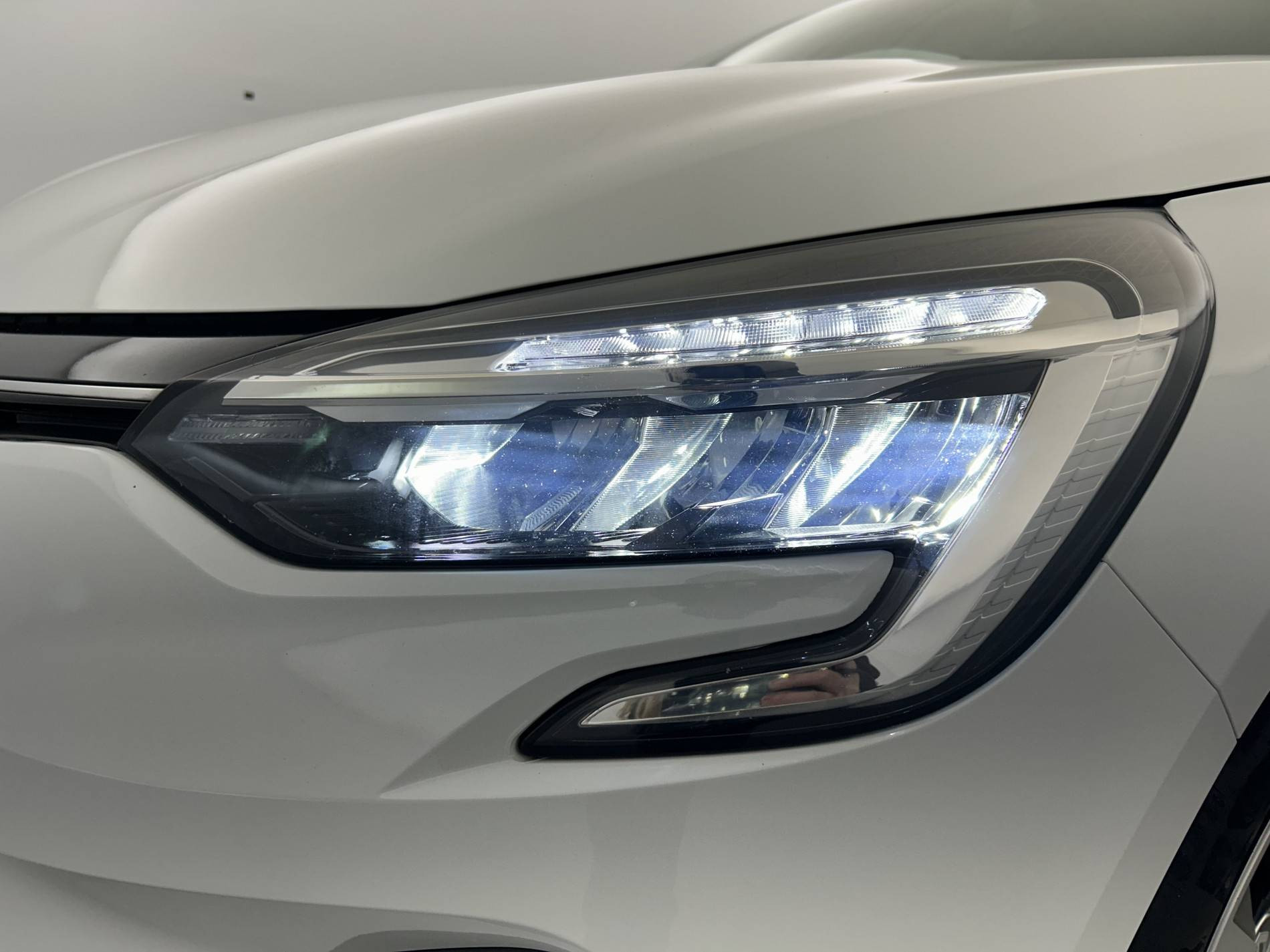 Vente en ligne Renault Clio 5 Clio TCe 90 au prix de 14 290 €