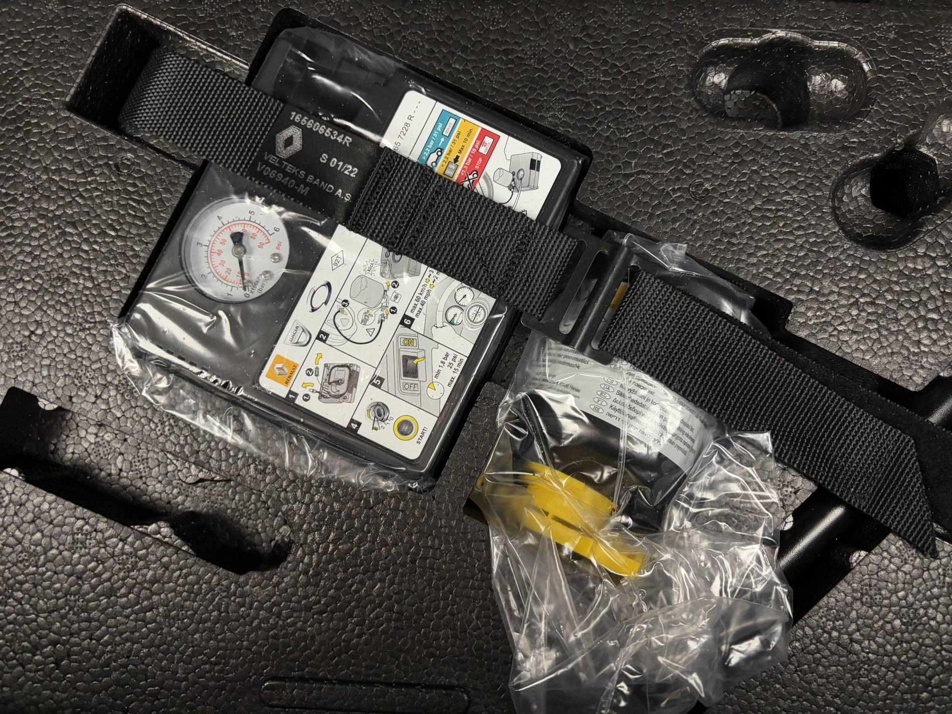 Vente en ligne Renault Clio 5 Clio E-Tech 140 - 21N au prix de 15 990 €