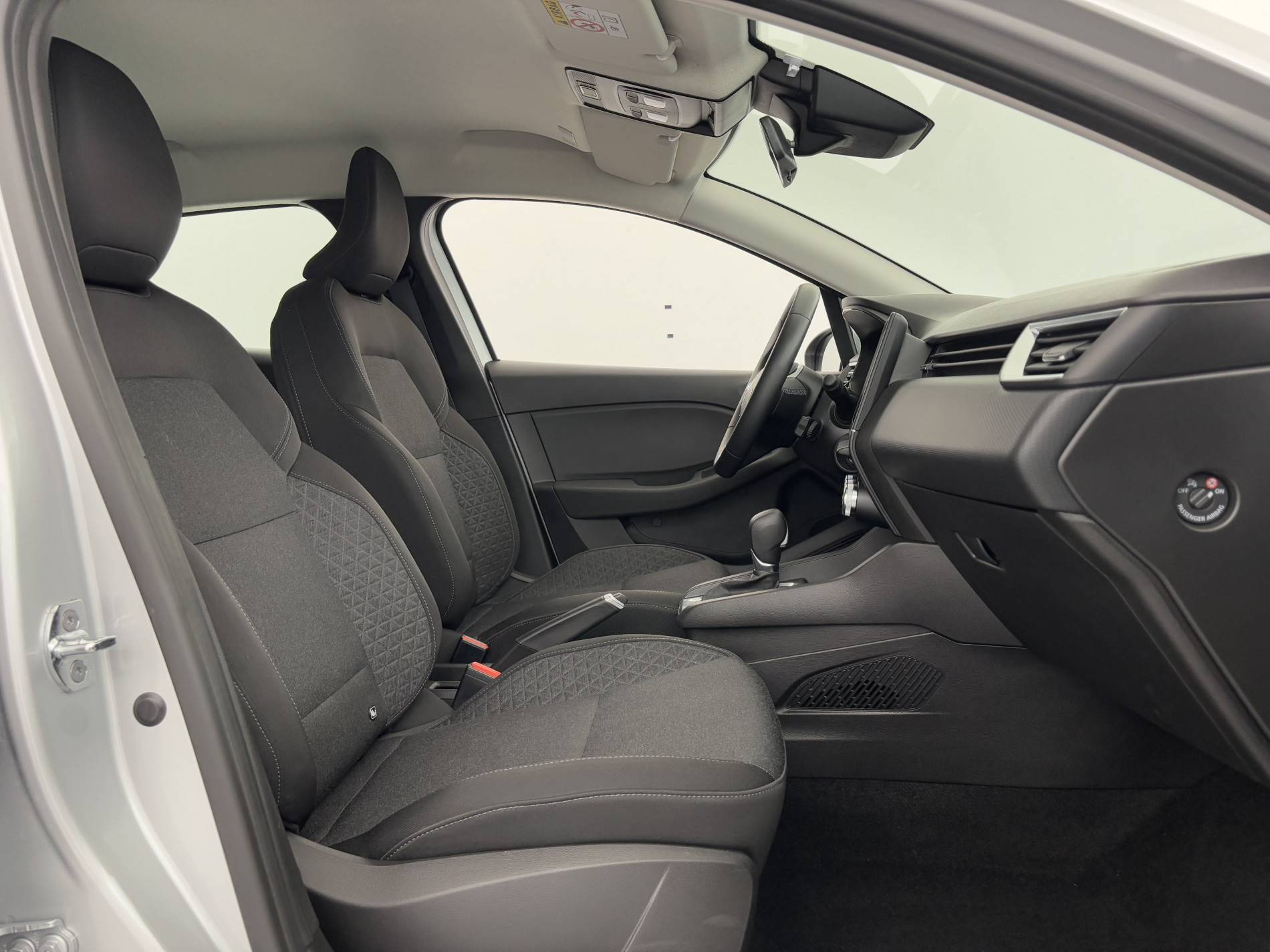 Vente en ligne Renault Clio 5 Clio E-Tech 140 - 21N au prix de 15 990 €