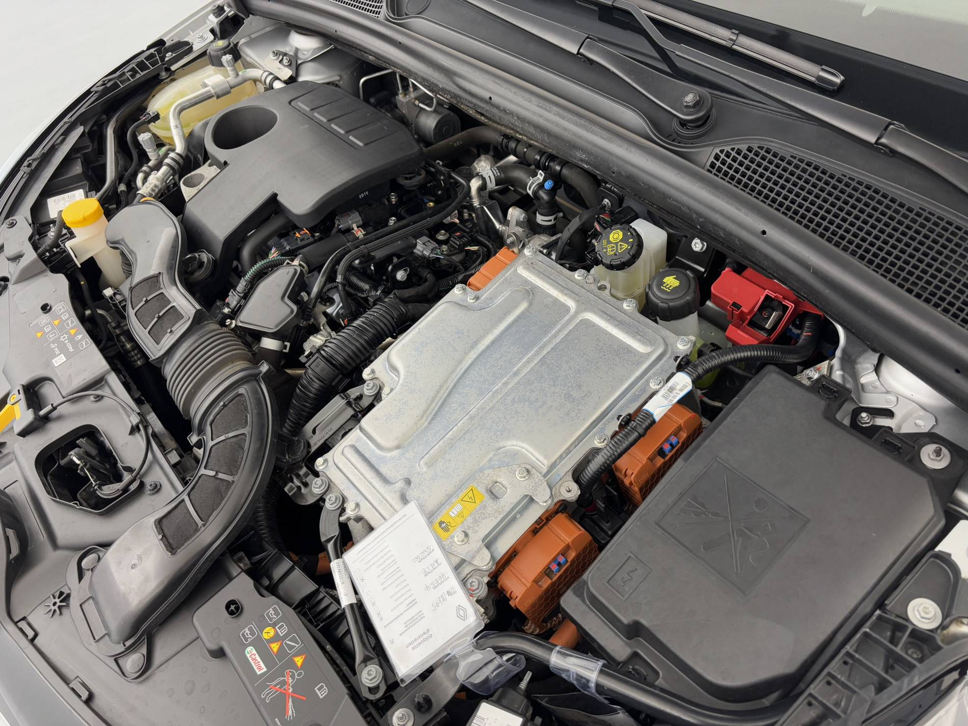 Vente en ligne Renault Clio 5 Clio E-Tech 140 - 21N au prix de 15 990 €