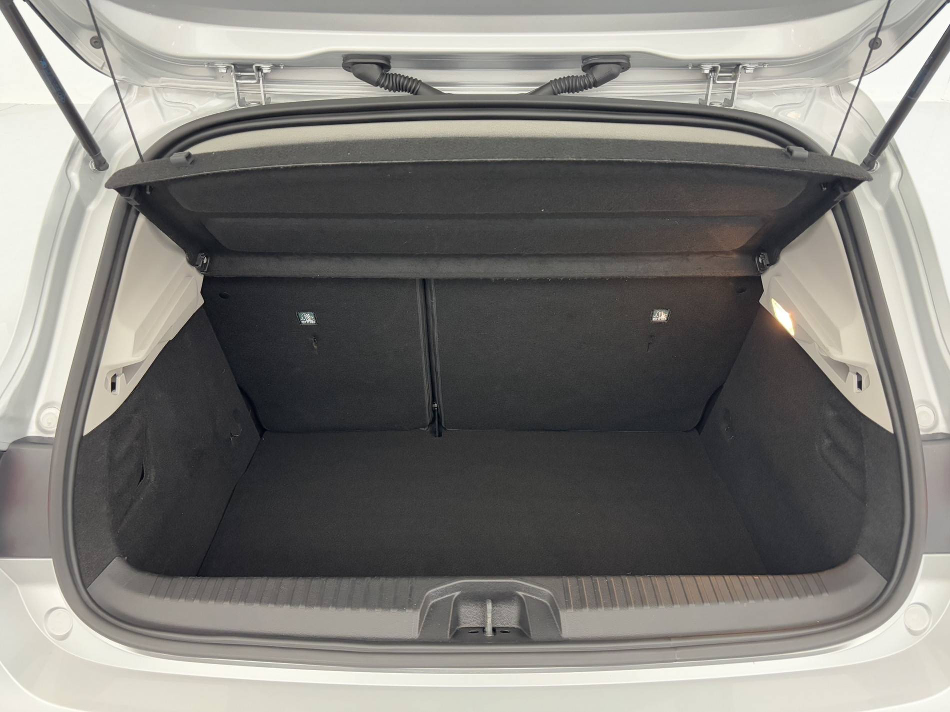 Vente en ligne Renault Clio 5 Clio E-Tech 140 - 21N au prix de 15 990 €