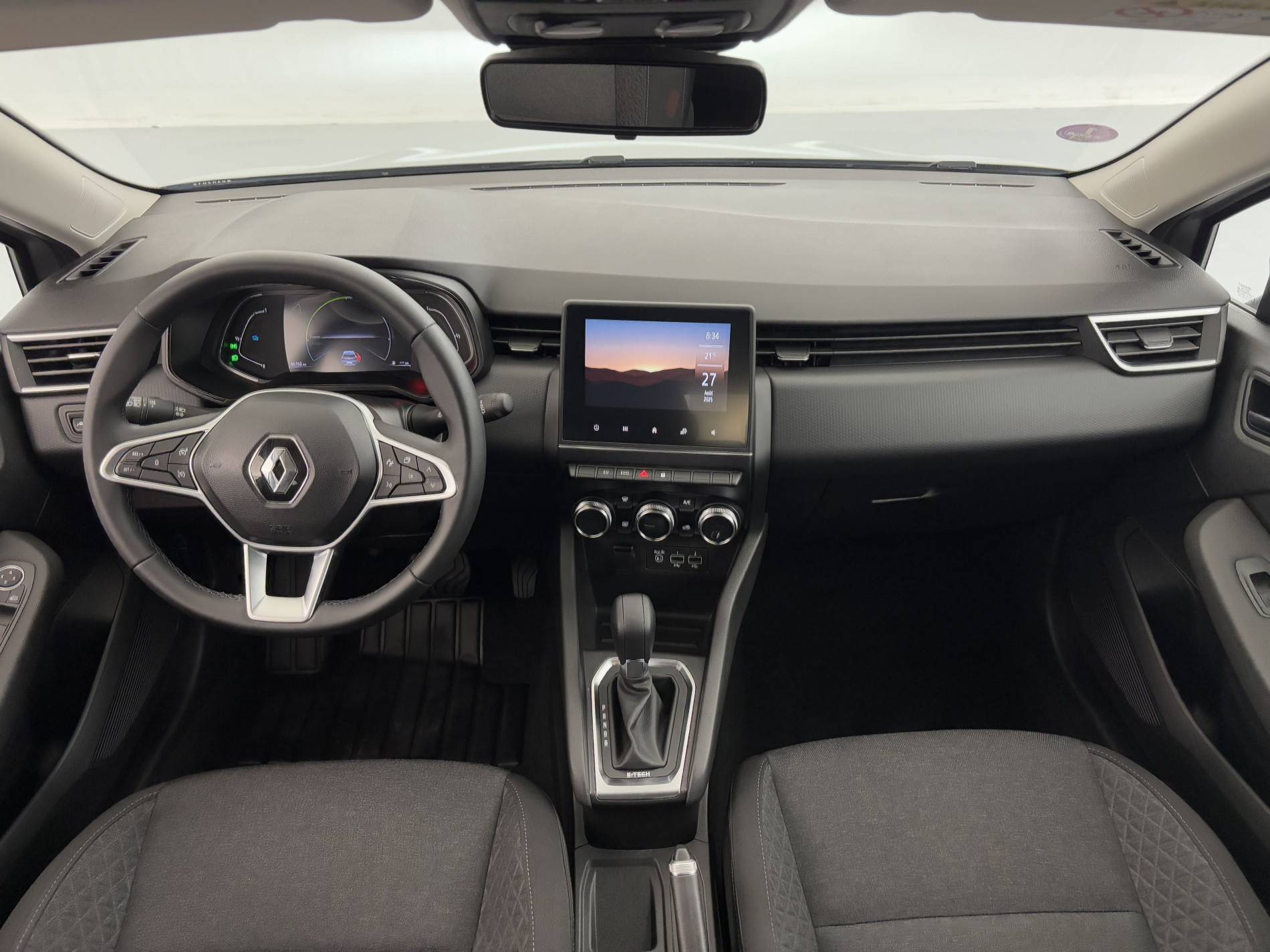 Vente en ligne Renault Clio 5 Clio E-Tech 140 - 21N au prix de 15 990 €