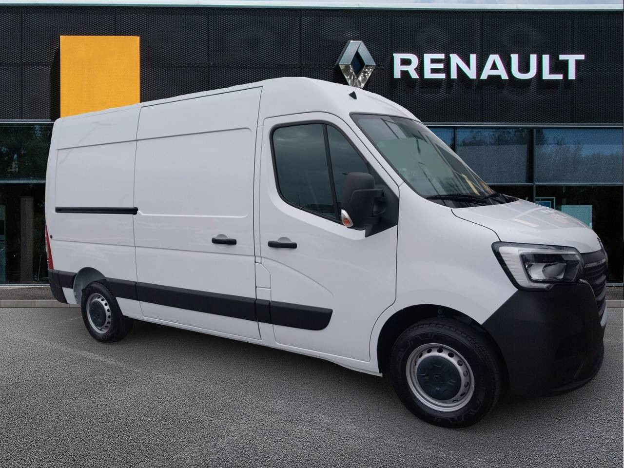 Renault Master Fourgon MASTER FGN TRAC F3300 L2H2 BLUE DCI 135 occasion de 2023 en vente à Caen