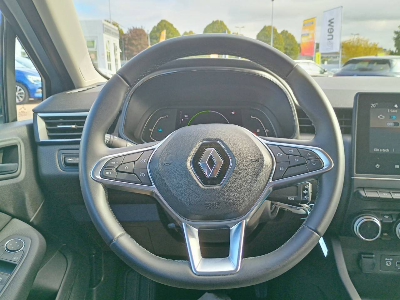 Vente en ligne Renault Clio 5 Clio E-Tech full hybrid 145 au prix de 17 990 €