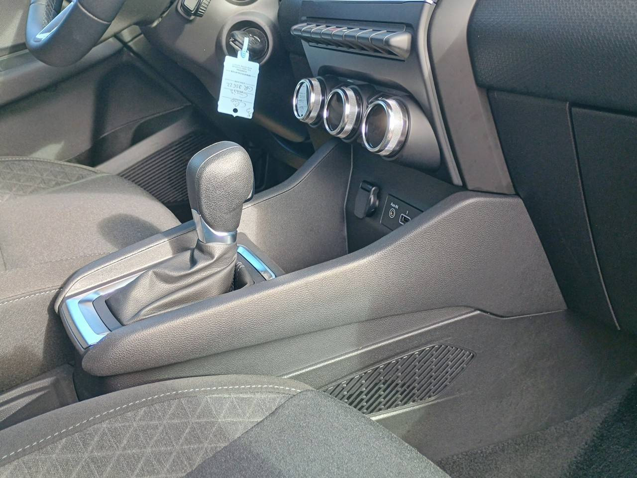 Vente en ligne Renault Clio 5 Clio E-Tech full hybrid 145 au prix de 17 990 €