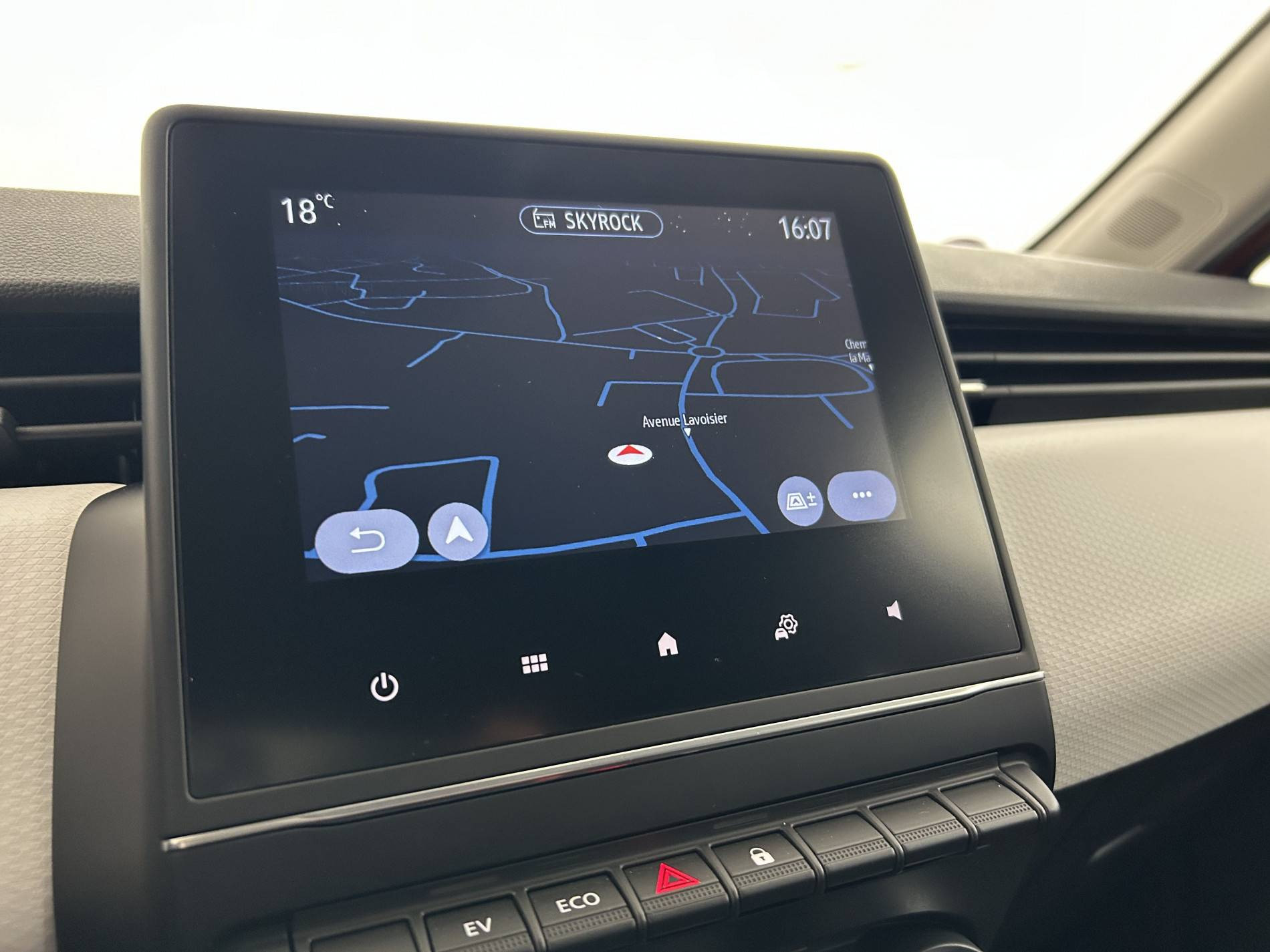 Vente en ligne Renault Clio 5 Clio E-Tech full hybrid 145 au prix de 18 990 €