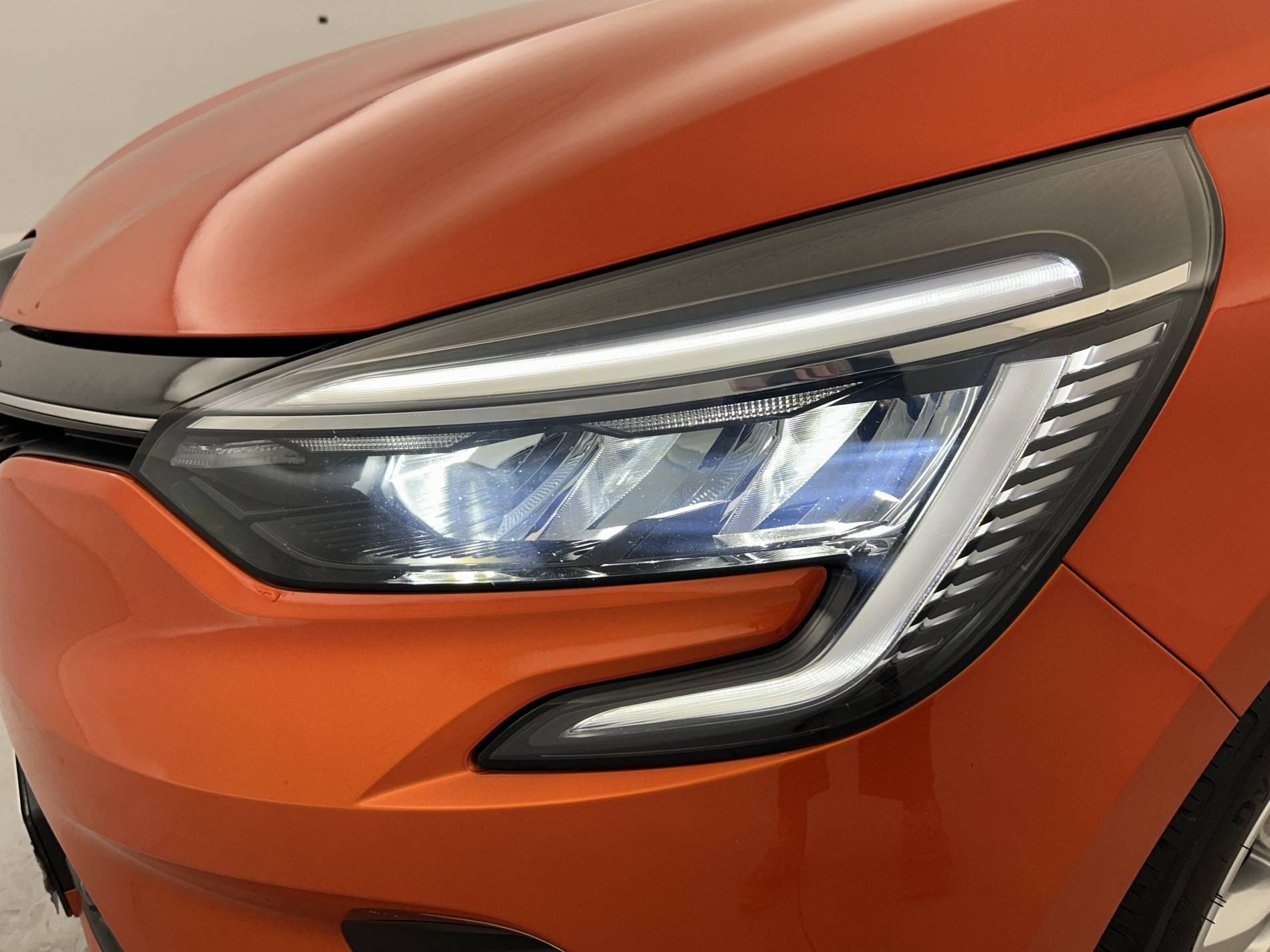 Vente en ligne Renault Clio 5 Clio E-Tech full hybrid 145 au prix de 18 990 €