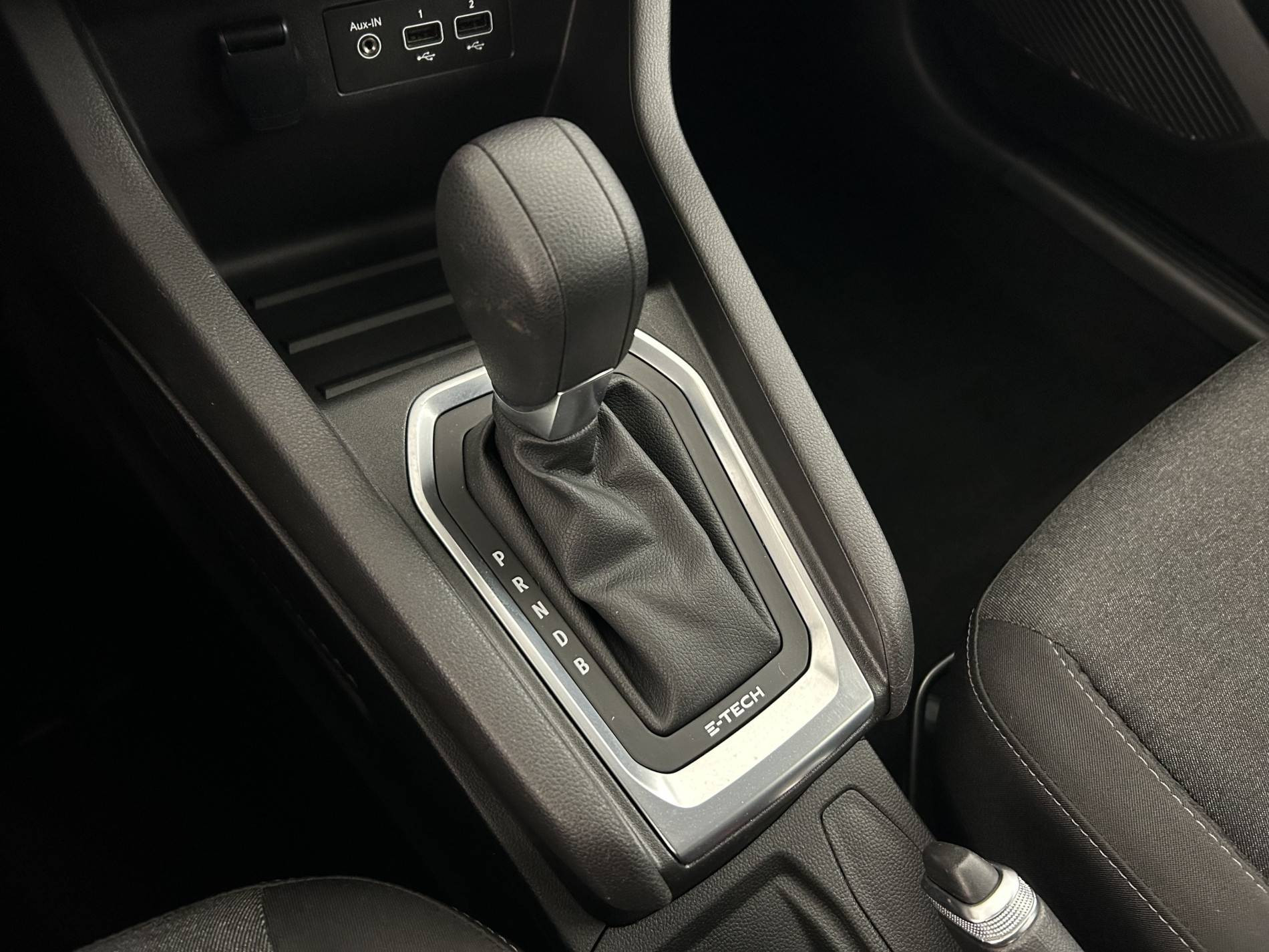 Vente en ligne Renault Clio 5 Clio E-Tech 140 - 21N au prix de 14 990 €