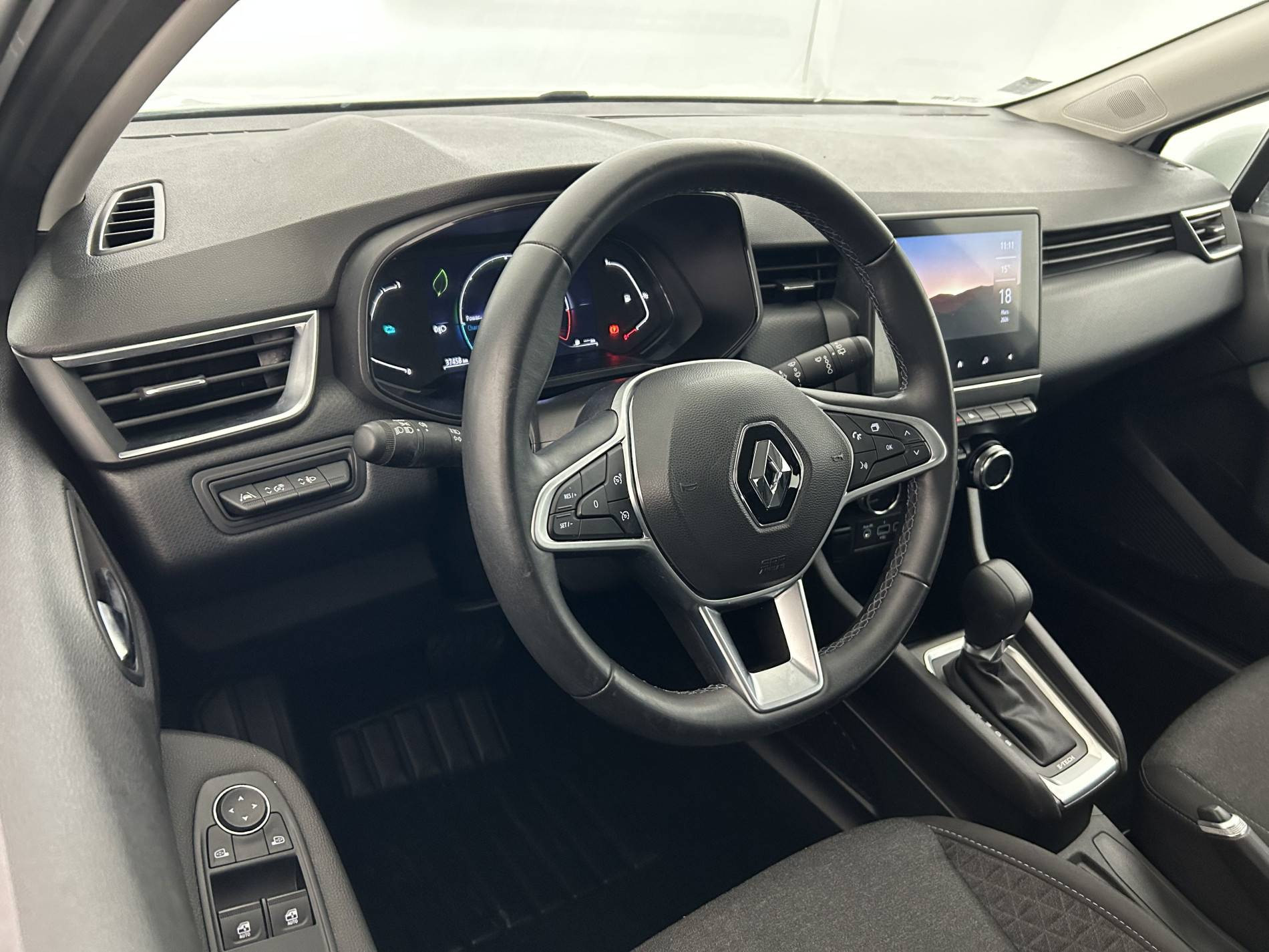 Vente en ligne Renault Clio 5 Clio E-Tech 140 - 21N au prix de 14 990 €