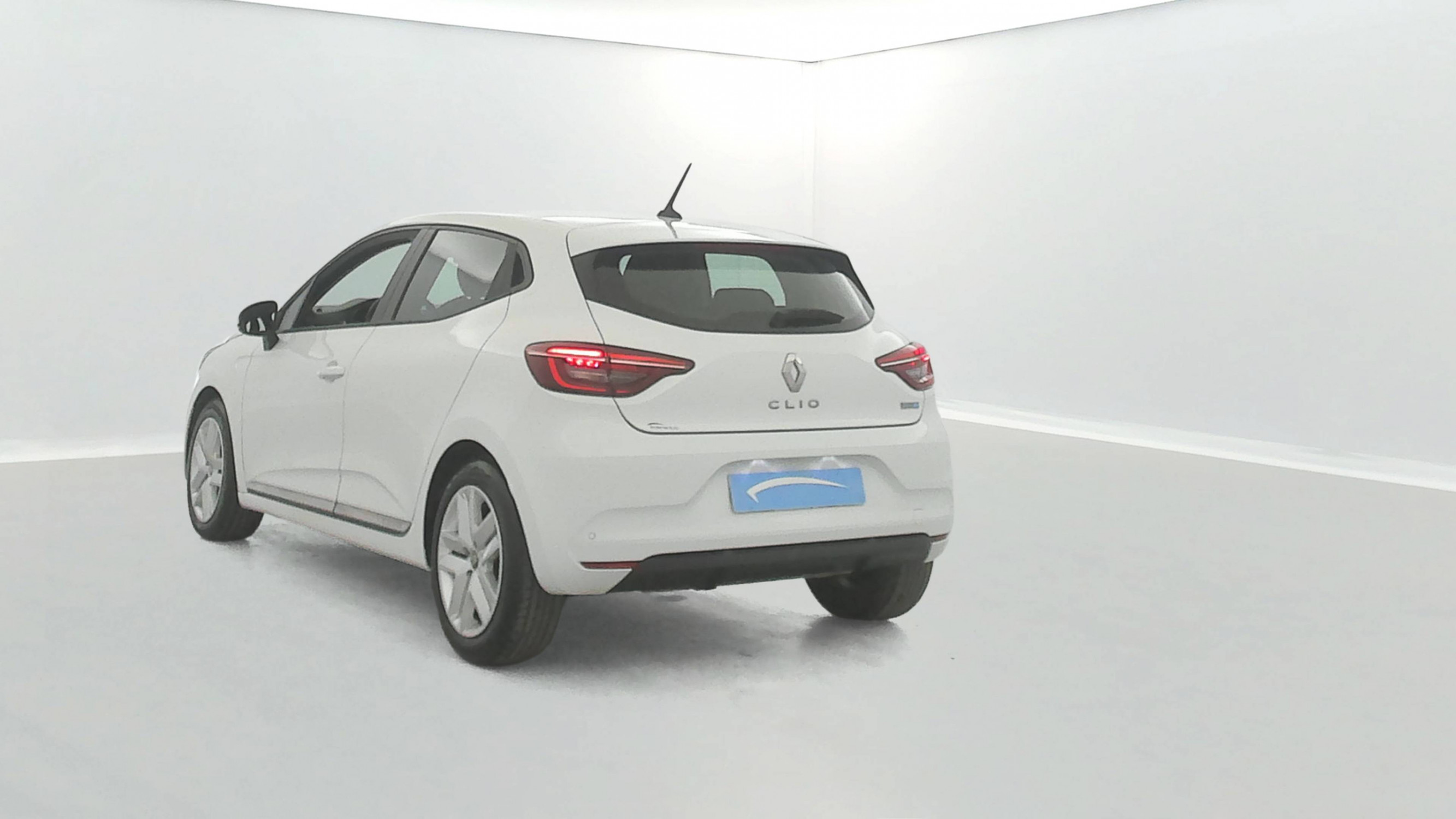 Vente en ligne Renault Clio 5 Clio E-Tech 140 - 21N au prix de 14 990 €