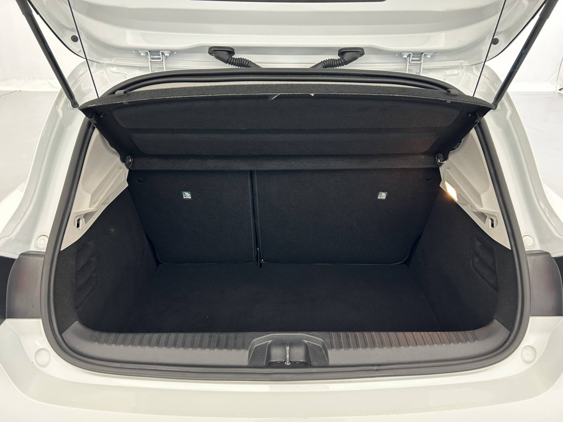 Vente en ligne Renault Clio 5 Clio E-Tech 140 - 21N au prix de 14 990 €